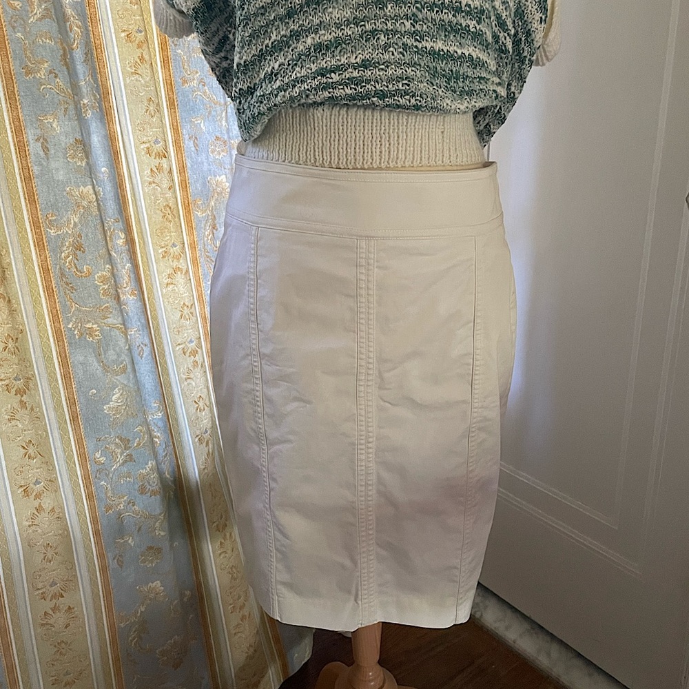 White pencil skirt